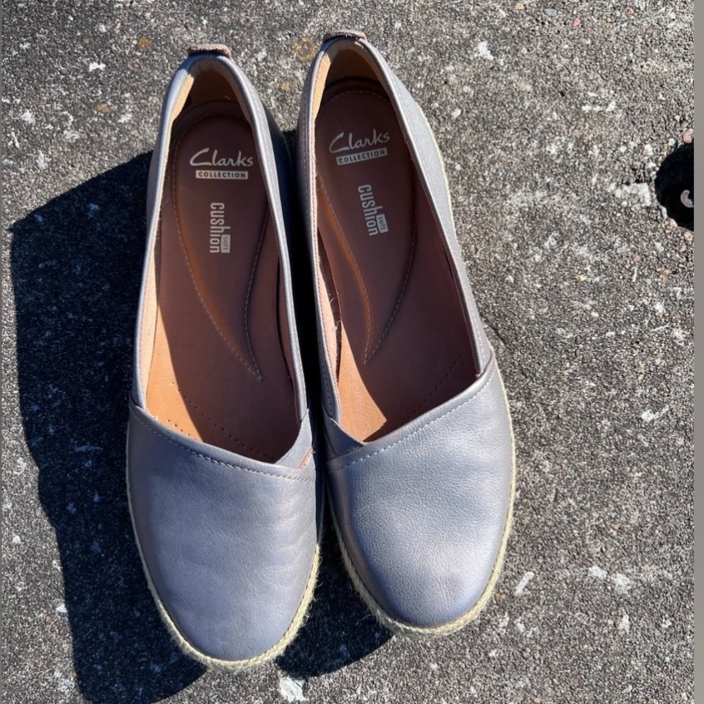 Bundle Yokono Toe Sandals & Clark’s Flats - image 7